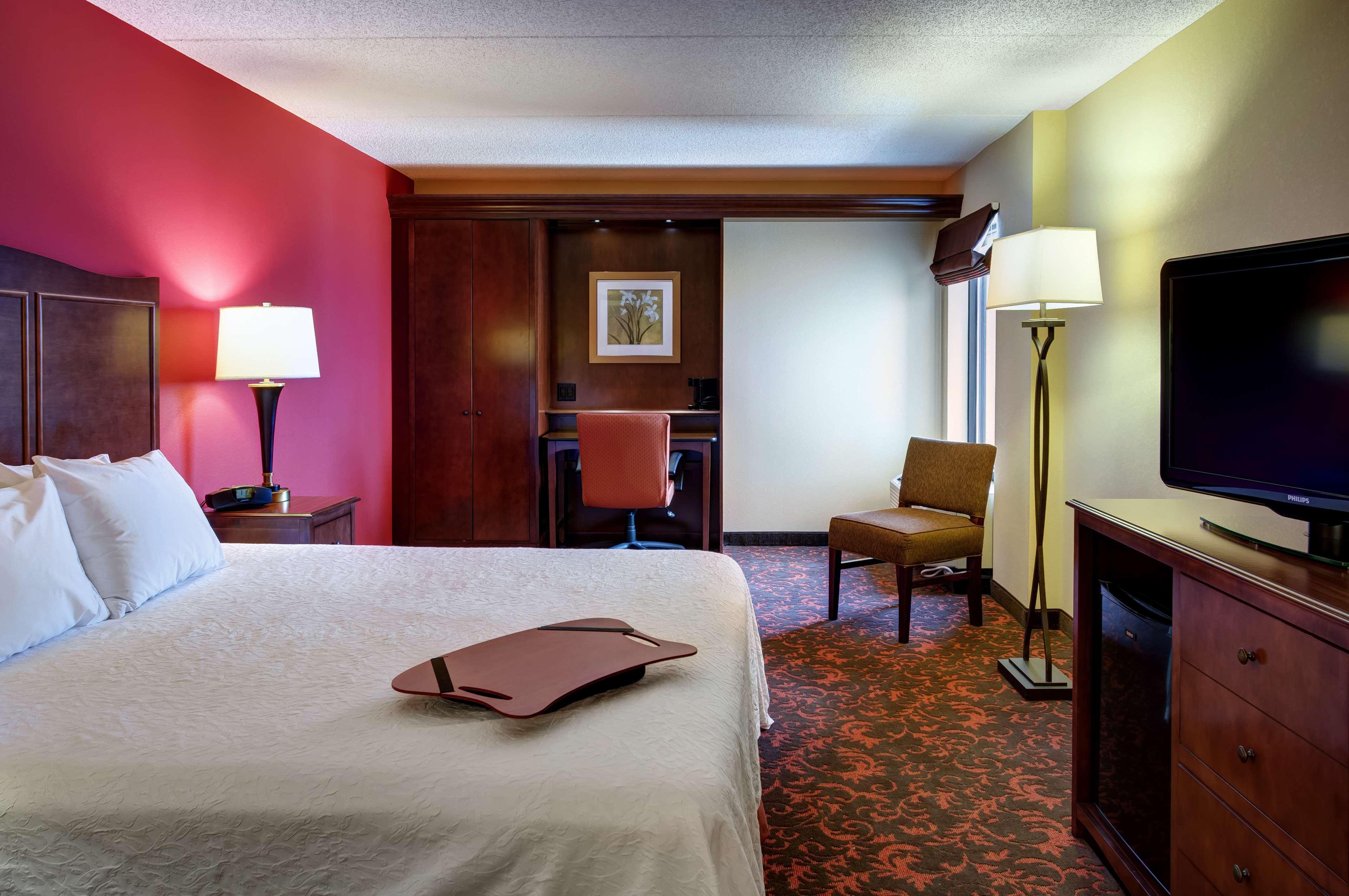 Hampton Inn Chambersburg Room photo